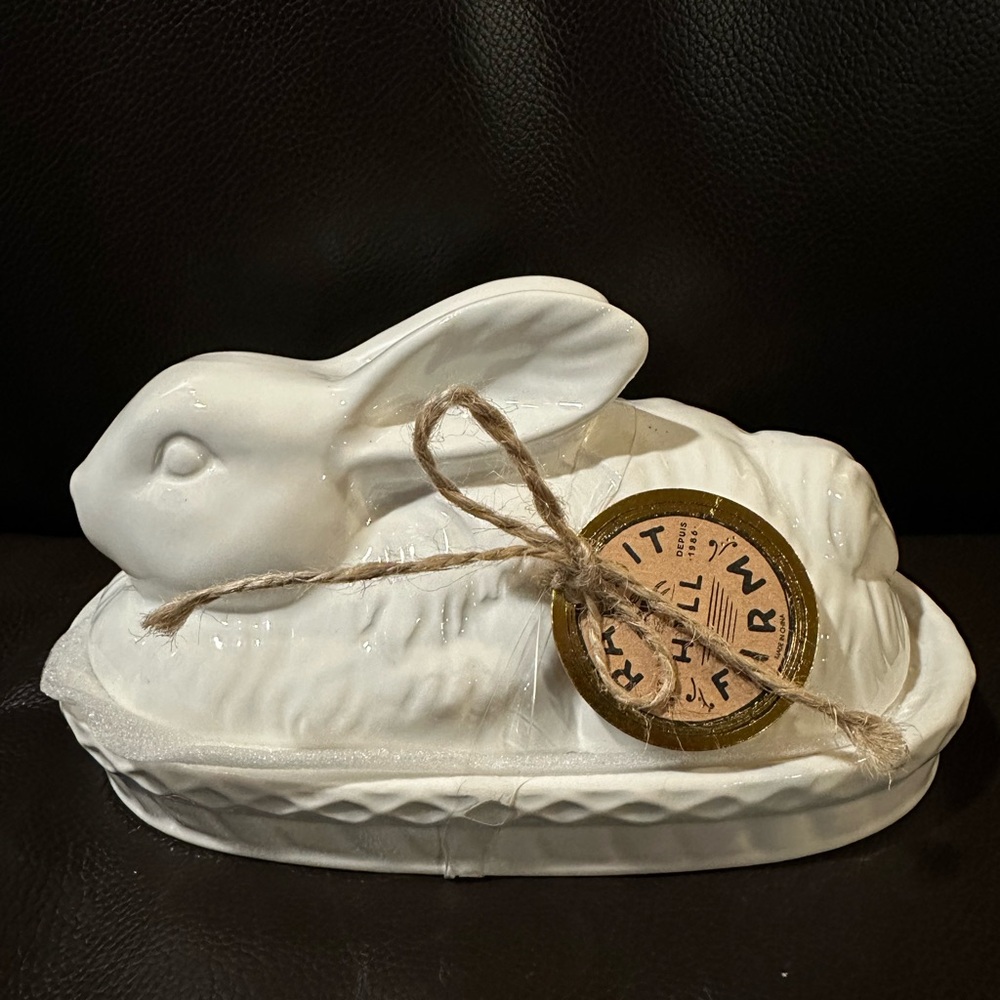 Arlington Rabbit Hill Farm Butter Dish White Ceramic 2-piece NWT